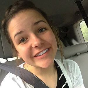 Meet your Posher, Katelyn